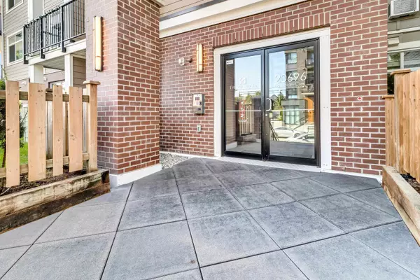 Langley, BC V3A 4C4,20696 Eastleigh CRES #402