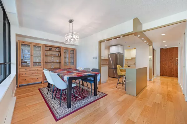 Vancouver, BC V6G 3A7,738 Broughton ST #601