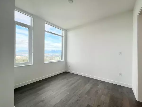 Burnaby, BC V5H 0L3,6468 Willingdon AVE #3804