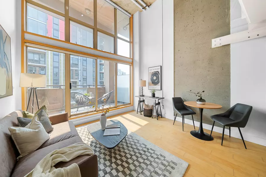 1529 W 6th AVE #413, Vancouver, BC V6J 1R1