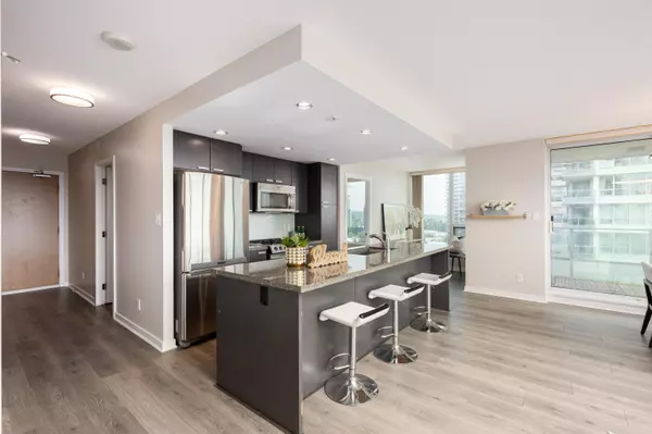 Burnaby, BC V5C 0G8,2200 Douglas RD #1403