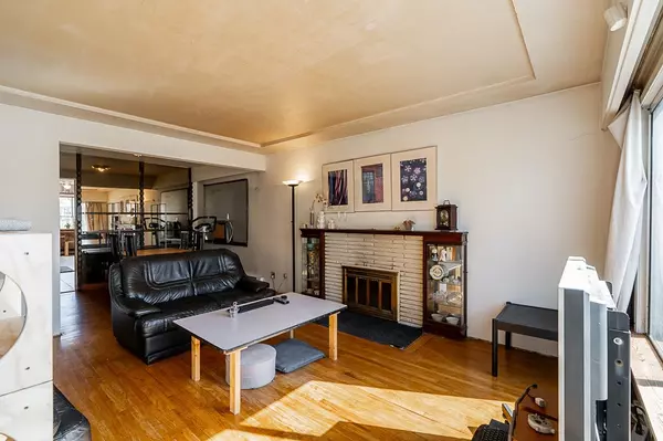 Vancouver, BC V5S 1Y1,2781 E 54th AVE