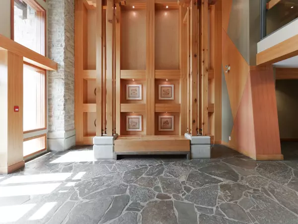 North Vancouver, BC V7G 2T2,580 Raven Woods DR #422
