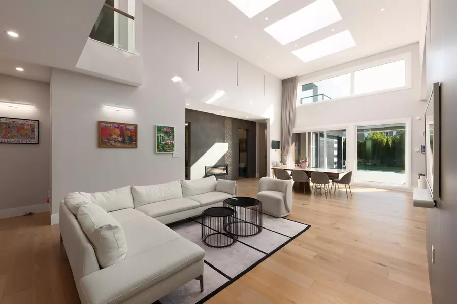 8840 Gay RD, Richmond, BC V6Y 2H7