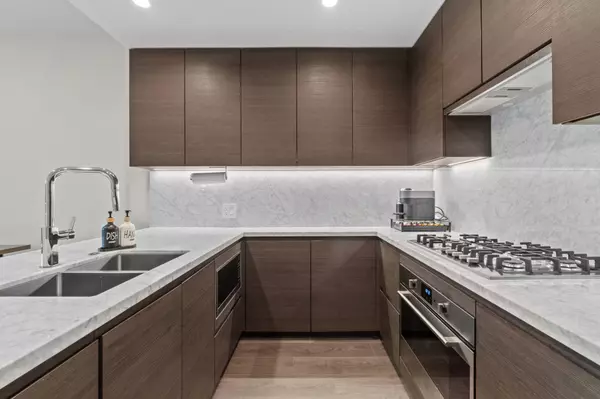 Port Moody, BC V3H 0M3,305 Morrissey RD #405