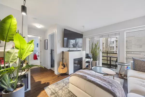 Surrey, BC V3Z 2L5,15745 Croydon DR #201