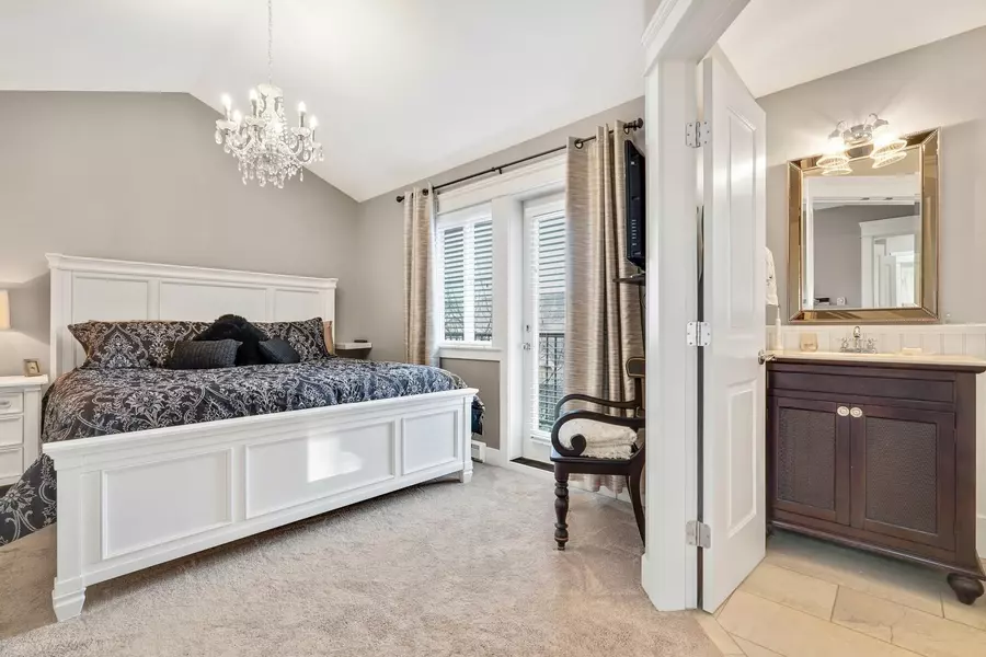 3268 156a ST #13, Surrey, BC V3Z 9T1