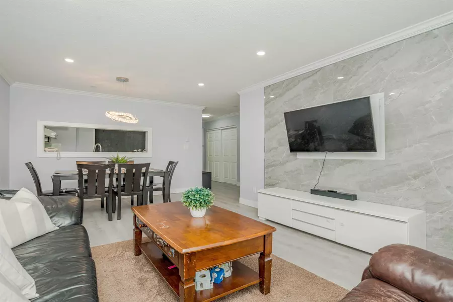 16137 83 AVE #312, Surrey, BC V4N 0N1