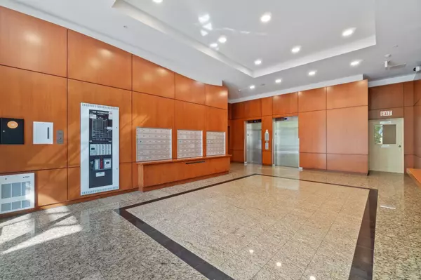 Vancouver, BC V5S 4V4,2763 Chandlery PL #707