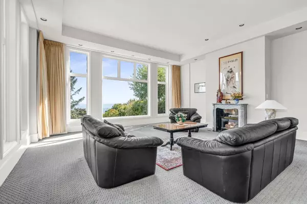 West Vancouver, BC V7S 2N8,1437 Bramwell RD