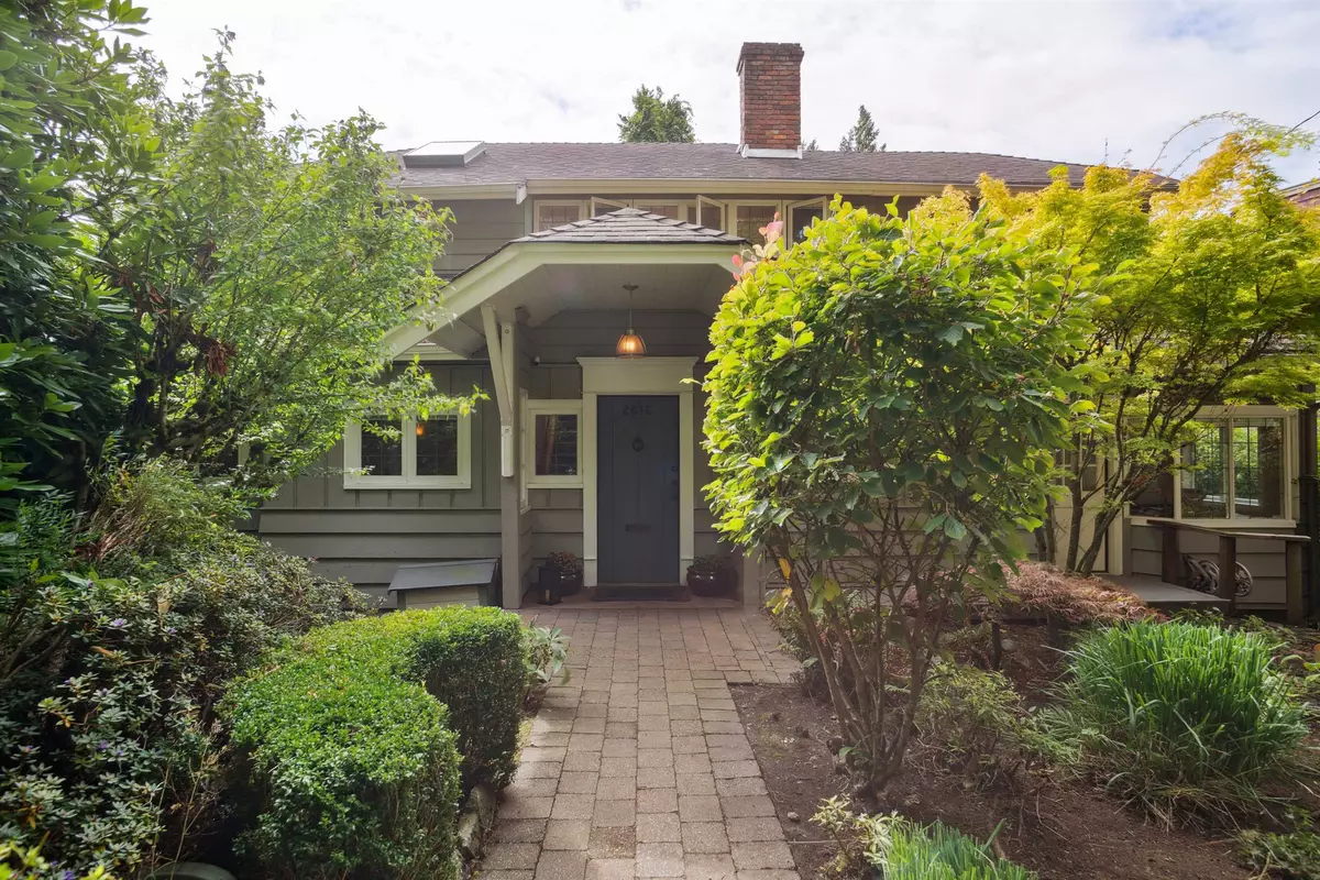 West Vancouver, BC V7V 1Y6,2616 Haywood AVE