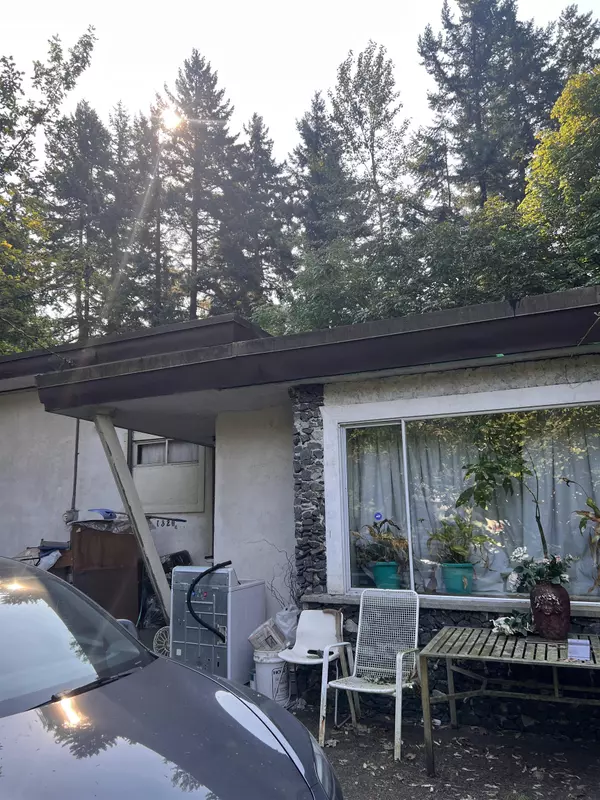 Coquitlam, BC V3K 3P5,1320 Austin AVE