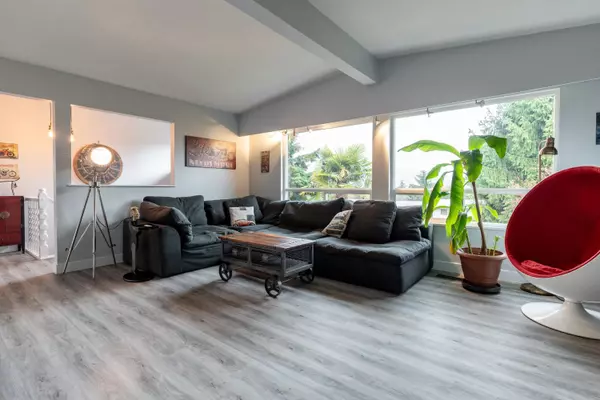 North Vancouver, BC V7G 1Y9,4164 Fairway PL