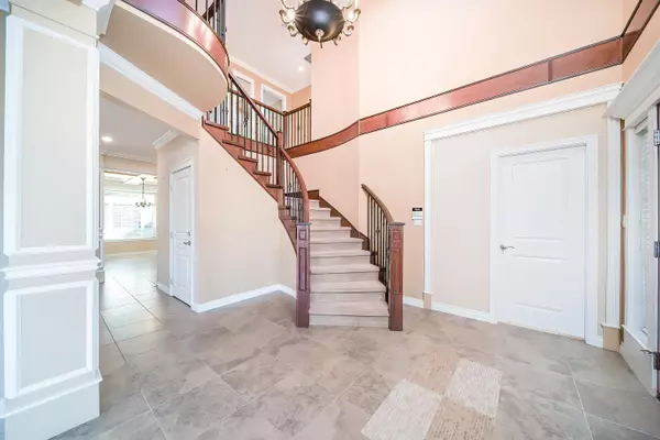Burnaby, BC V5A 1J1,7371 Union ST