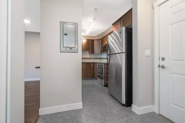 Surrey, BC V4N 0A3,19320 65 AVE #209