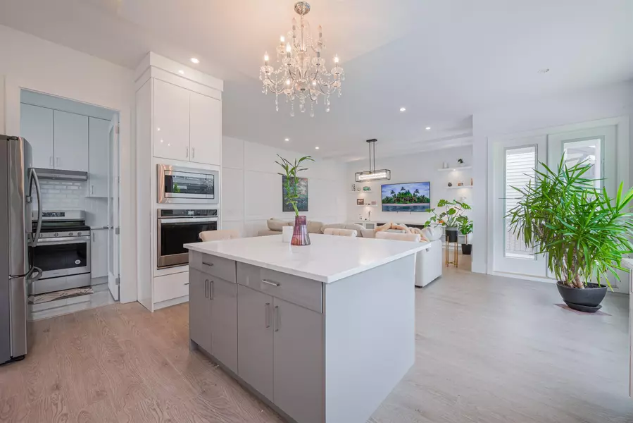 8357 209b ST, Langley, BC V2Y 4K4
