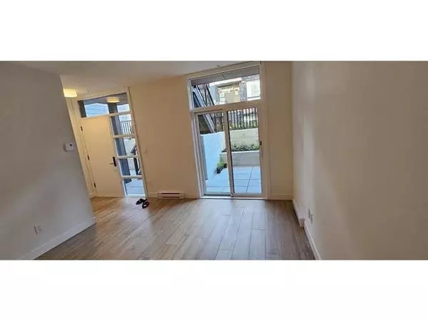 Burnaby, BC V5J 0J7,6085 Irmin ST #208