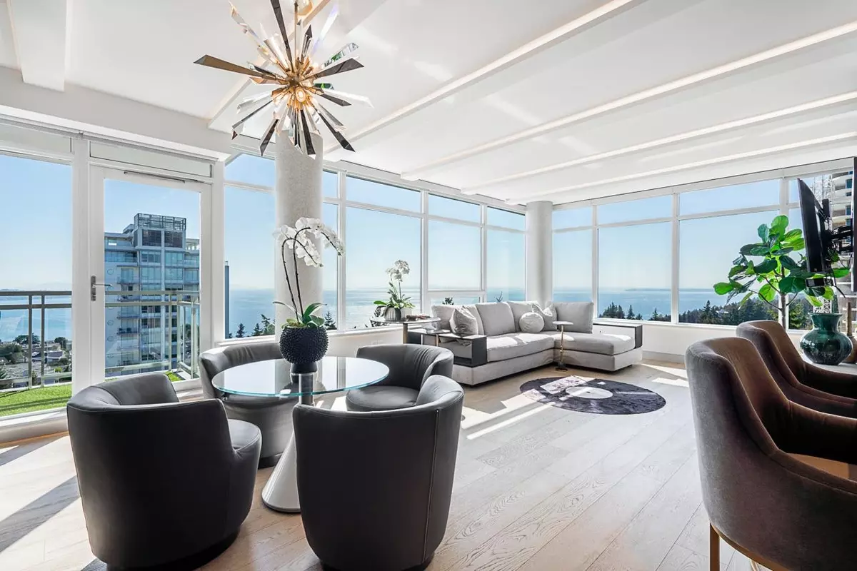 White Rock, BC V4B 0A3,15152 Russell AVE #1402