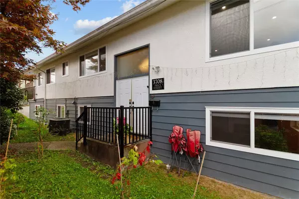 Burnaby, BC V5G 2K8,3708 Price ST