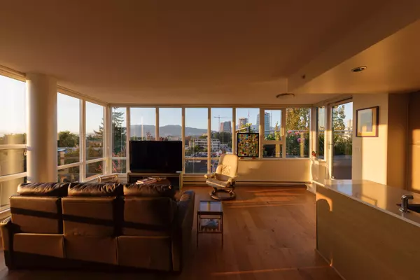 Vancouver, BC V6J 0C4,1808 W 3rd AVE #701