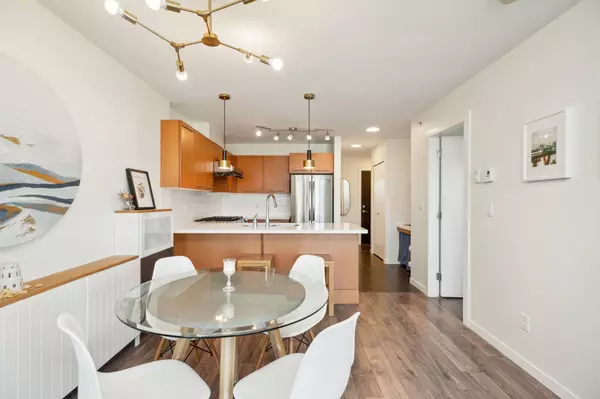 Burnaby, BC V5C 0E9,2133 Douglas RD #2905