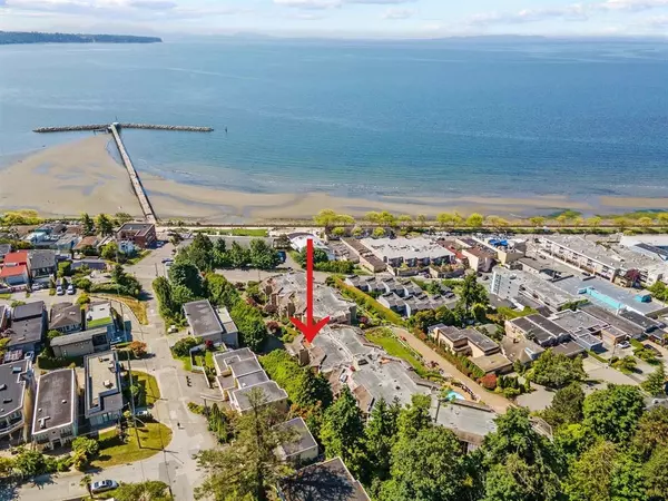 White Rock, BC V4B 1G2,15025 Victoria AVE #102