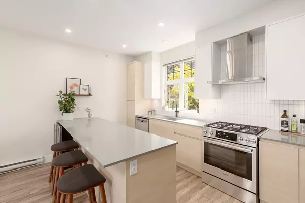 Vancouver, BC V5T 3R2,2272 St. George ST