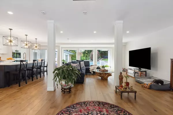 North Vancouver, BC V7N 4B7,3061 Bewicke AVE