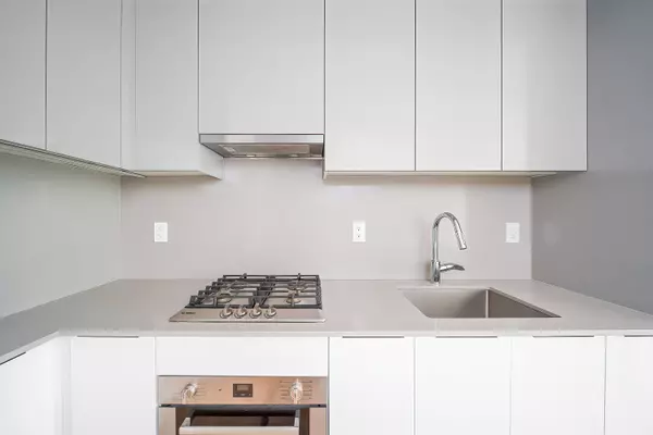 Burnaby, BC V5H 0J9,4711 Hazel ST #1801