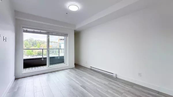 Surrey, BC V3T 0P2,13978 Fraser HWY #304