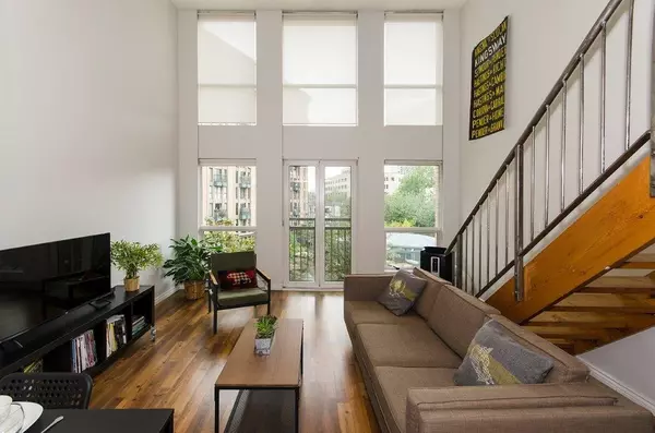 Vancouver, BC V6A 4H3,1 E Cordova ST #407