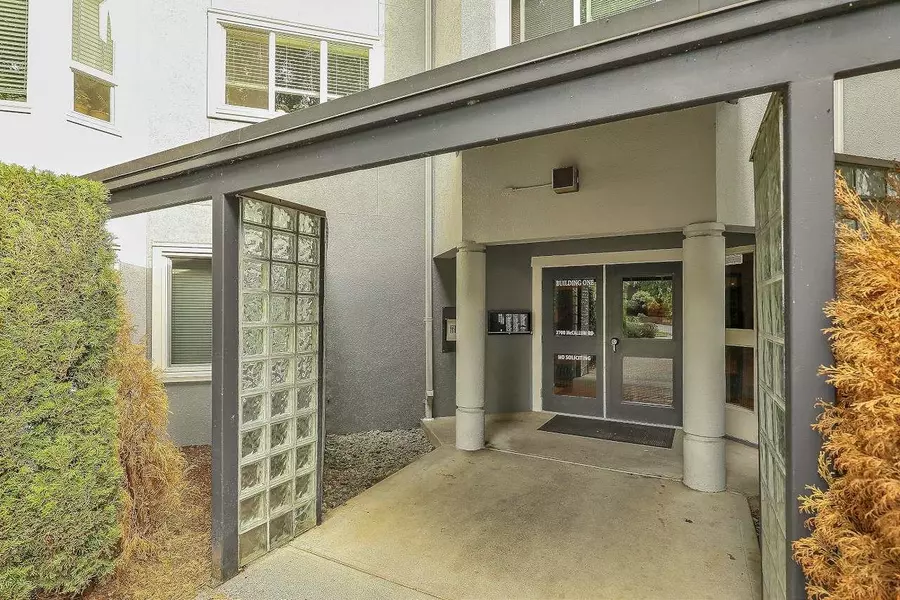 2700 Mccallum RD #409, Abbotsford, BC V2S 6X9