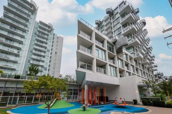 2221 E 30 AVE #1709, Vancouver, BC V5N 0G6