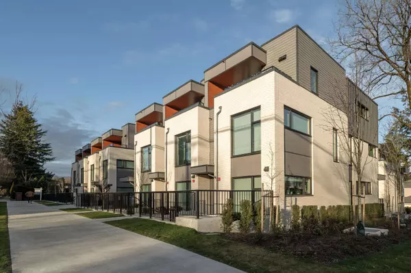 Vancouver, BC V6P 0L2,6778 Oak ST #15