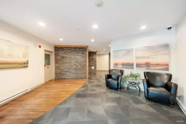 Pitt Meadows, BC V3Y 0B7,11950 Harris RD #410
