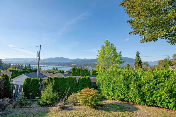 Burnaby, BC V5A 1A6,7097 Belcarra DR