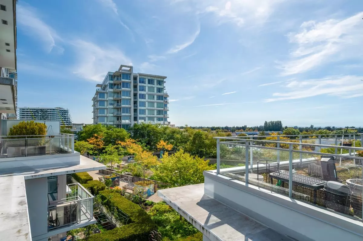 Richmond, BC V7C 0A3,5511 Hollybridge WAY #6005