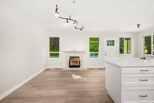 Pitt Meadows, BC V3Y 2H2,12453 189a ST