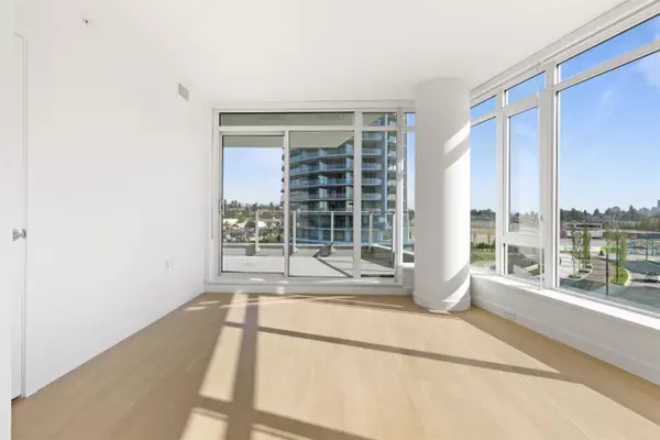 7683 Park CRES #404 Burnaby, BC V3N 0J4