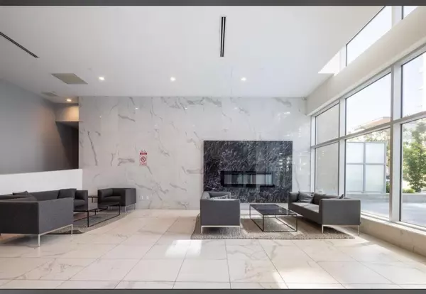 Surrey, BC V3T 0S1,13350 Central AVE #913