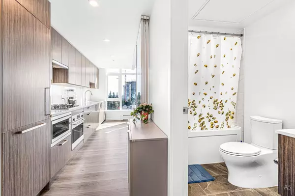 13350 Central AVE #913 Surrey, BC V3T 0S1