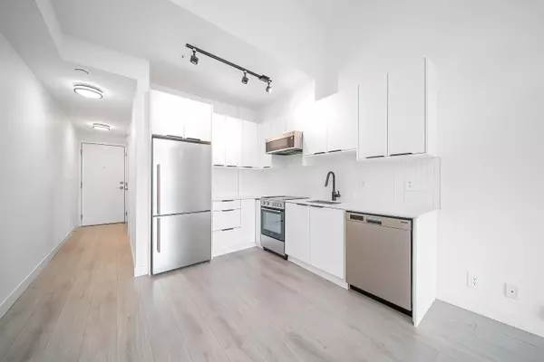 Surrey, BC V3T 0T3,10616 132 ST #509