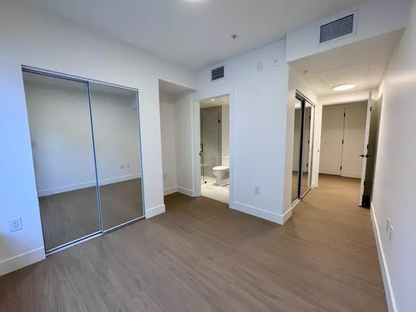 Vancouver, BC V5N 0J5,2235 E Broadway #203