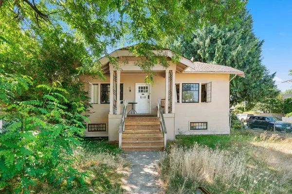 Vancouver, BC V6K 2C3,3192 W 8th AVE