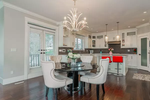 White Rock, BC V4B 2A2,15807 Buena Vista AVE