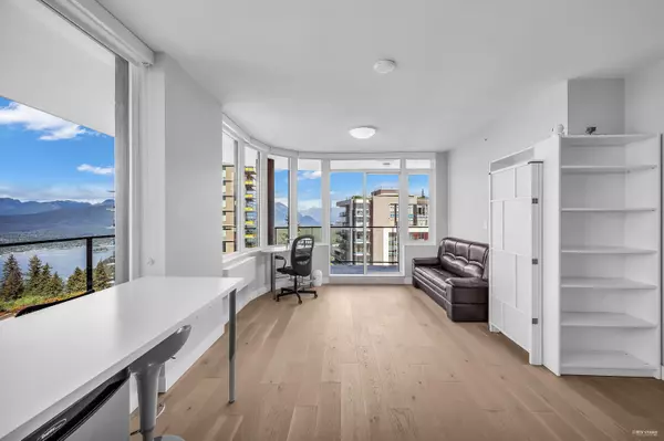 Burnaby, BC V5A 4Y8,8761 University CRES #1201