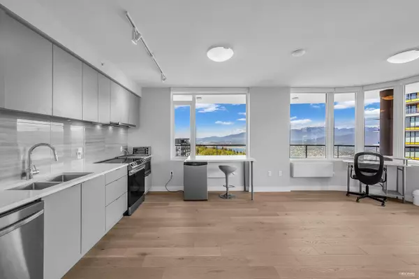 Burnaby, BC V5A 4Y8,8761 University CRES #1201