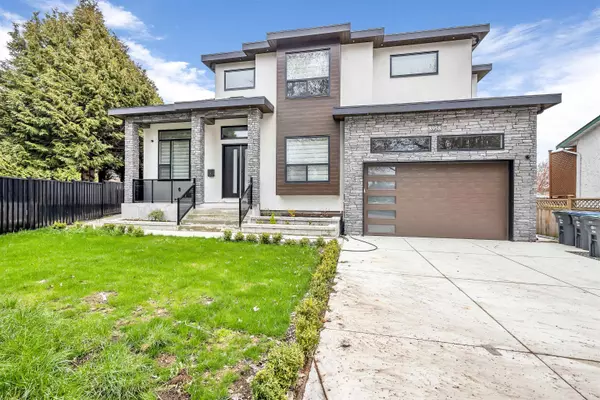 8958 139a ST, Surrey, BC V3V 7G5