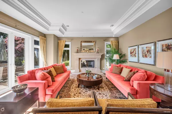 2495 Hudson CT West Vancouver, BC V7S 3J2