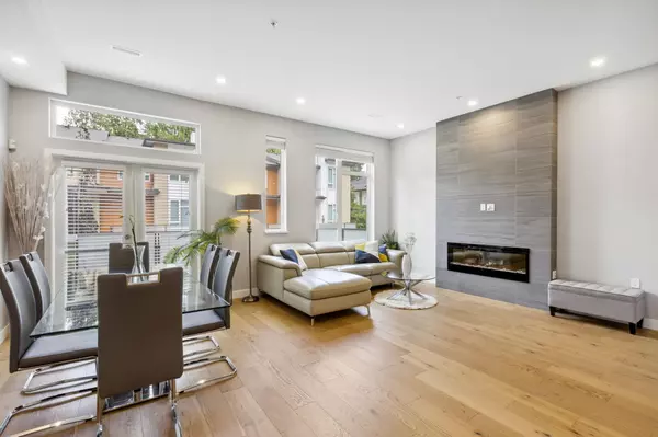 North Vancouver, BC V7R 4K3,4684 Capilano RD